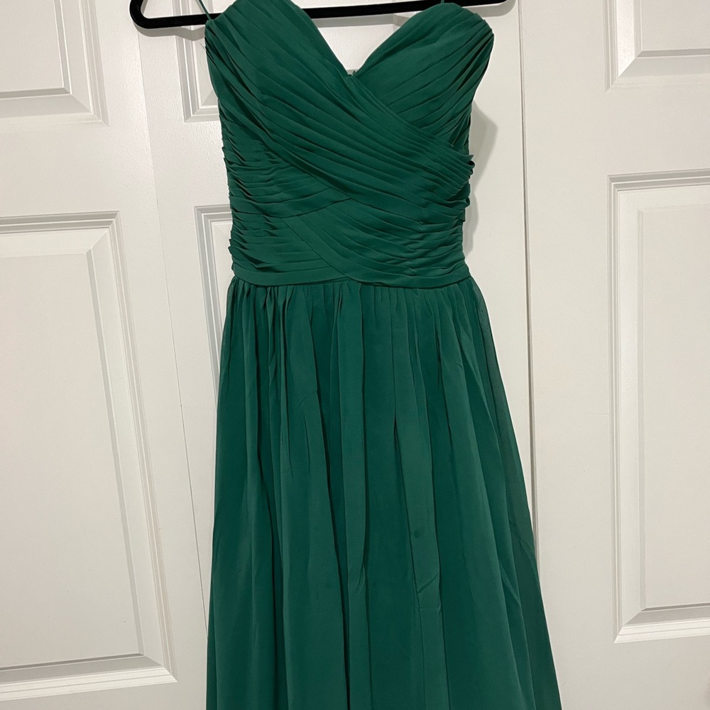Elegant Green Strapless Gown